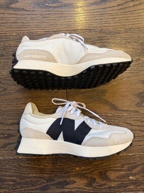 New Balance 327 Sea Salt and Black Colourway